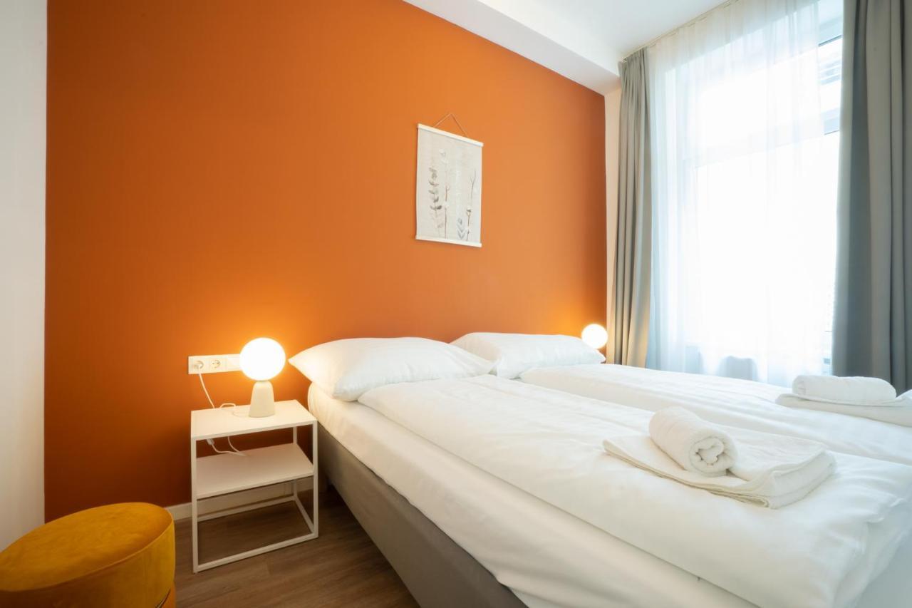 Spacious Apartment With Huge Shared Terrace And Grill Located Between City Centre And Donau River Wien Exteriör bild