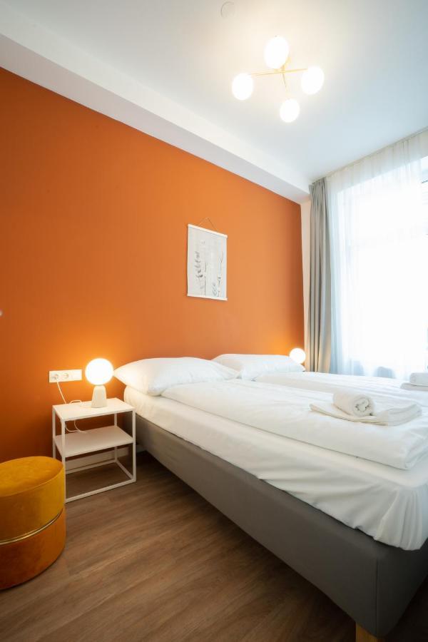 Spacious Apartment With Huge Shared Terrace And Grill Located Between City Centre And Donau River Wien Exteriör bild